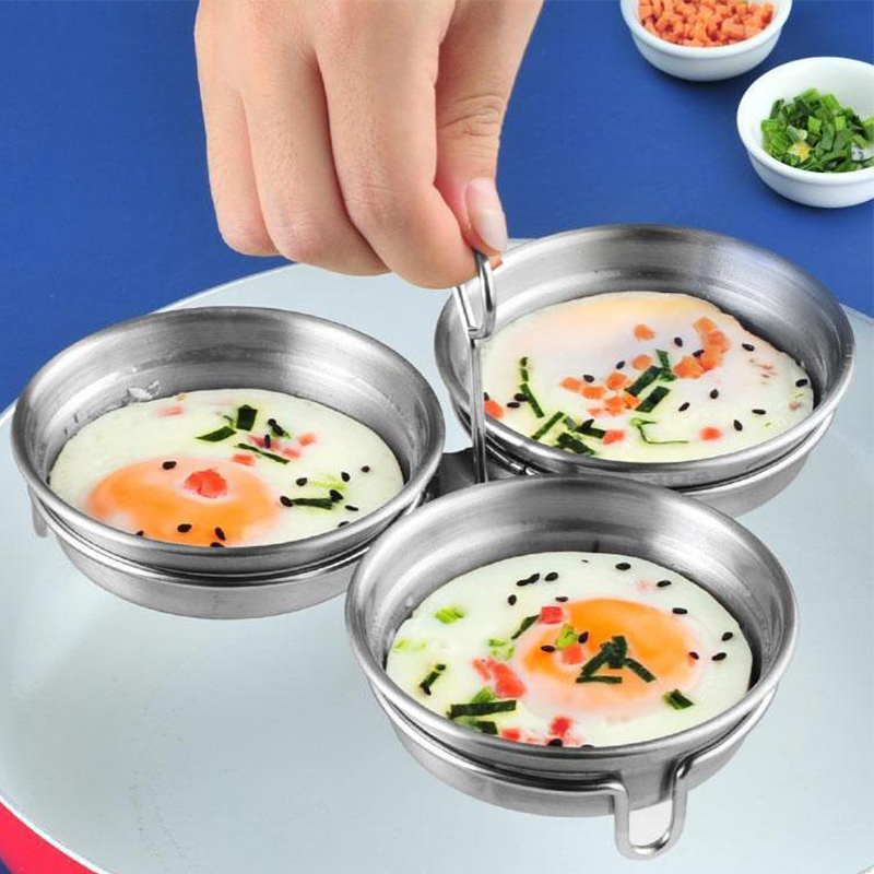 Moule à poacher à œufs en acie - Kitchen Gadgets Essential avis et prix
