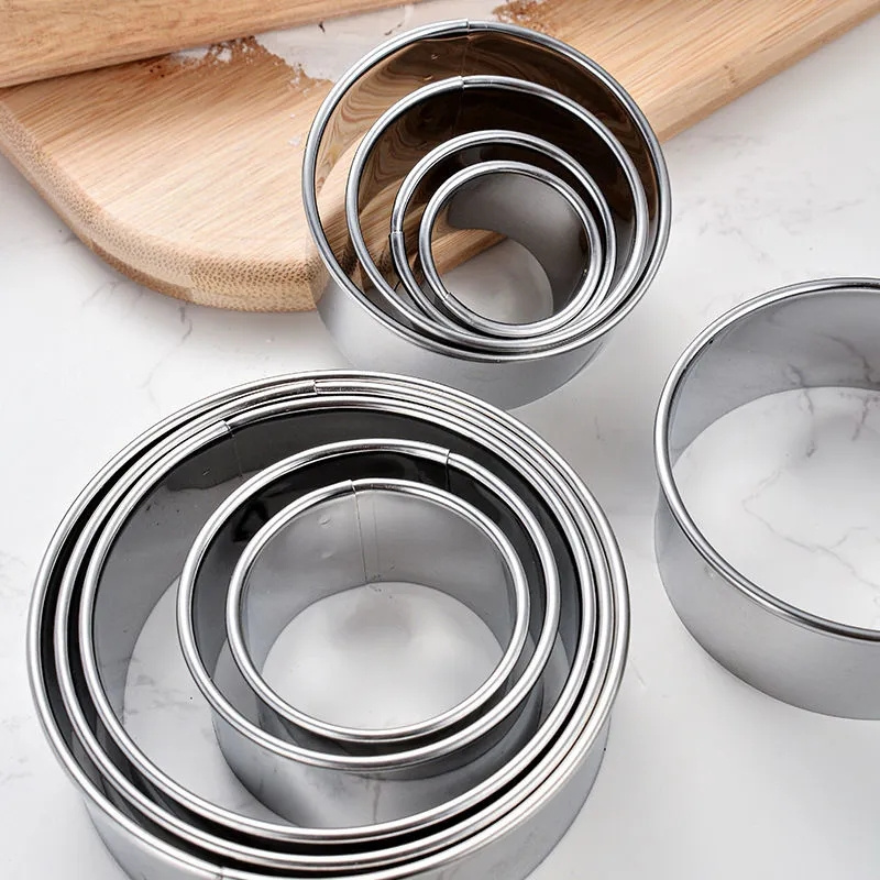 Moule à biscuits rond en acier - Kitchen Gadgets And Equipment avis et prix